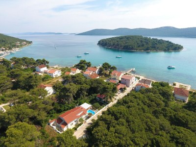 Holiday house Holiday Home in Molat with Pool - Environment photo 23