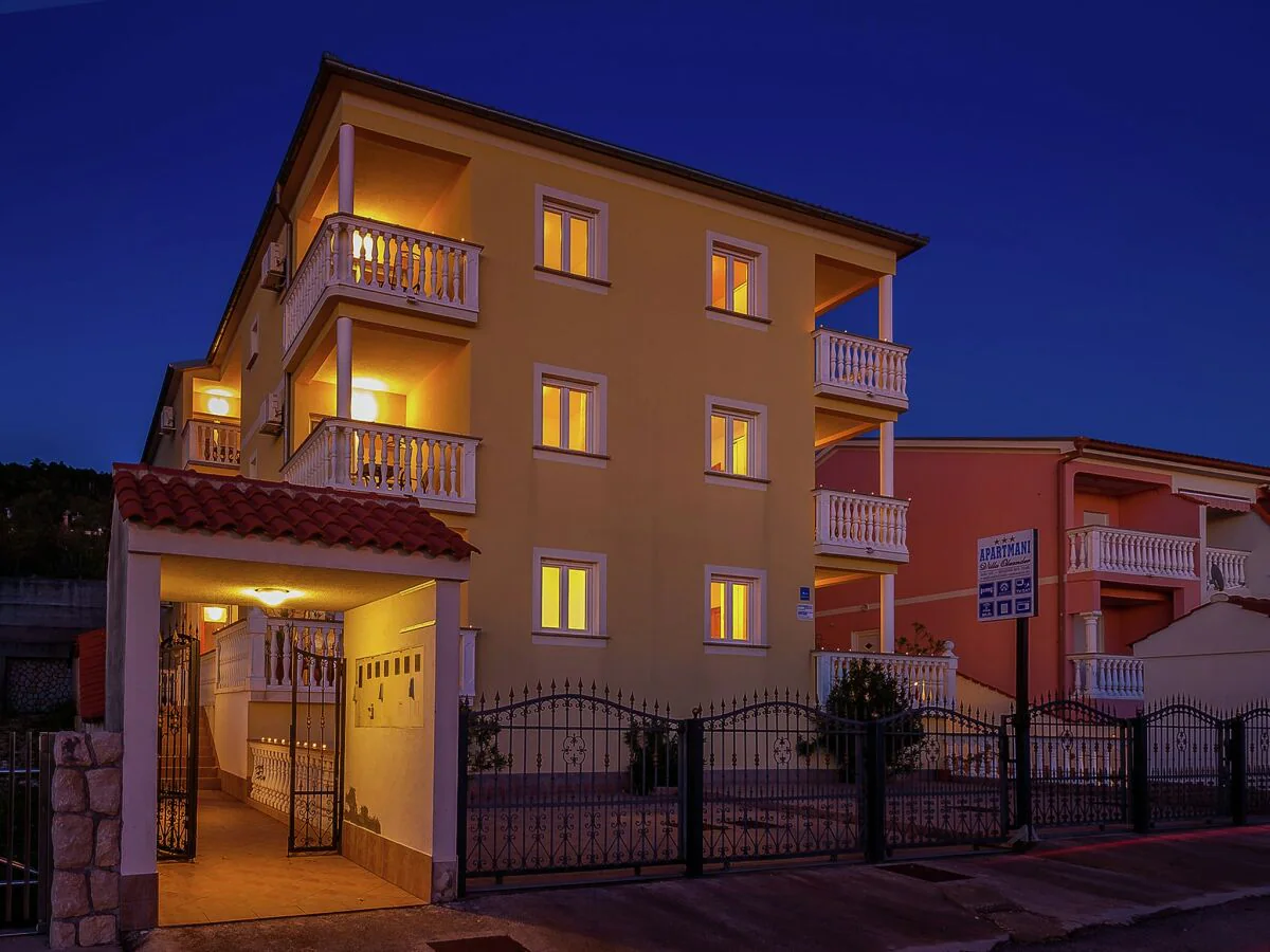 Apartment Rustikales Cottage mit Pool