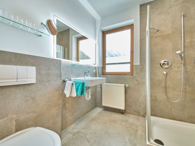 Holiday room DZ "Bergblick"  mit Dusche, Bad, WC,Balkon - Outdoor photo 10