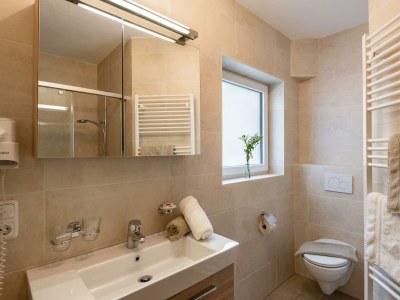 Holiday room DZ mit Dusche/WC, TV, Balkon - Features photo 12