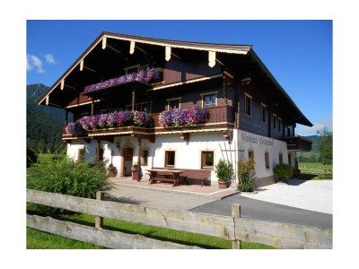 Apartment App."2" -1 Schlafraum/DU,WC,Balkon in Kössen - Apartment