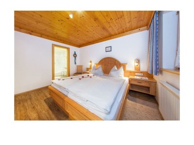 Apartment Apartment/ Schlafzimmer /Dusche/ WC,Blk,Kachelofen - Features photo 22