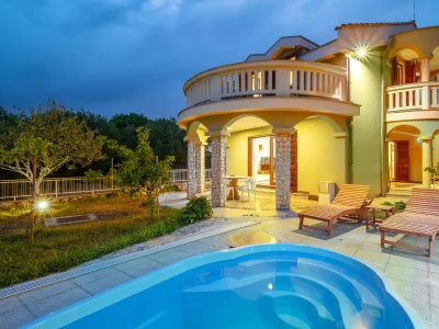 Villa Rea in Sv.Filip i Jakov - Villa