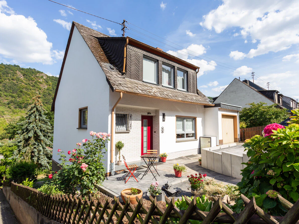 Holiday apartment Liomena