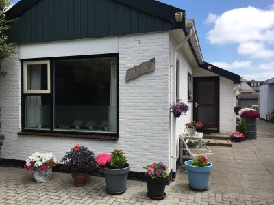 Holiday house Jutter in De Koog - Holiday house