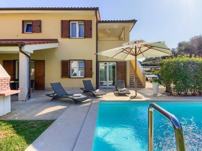 Villa Banjole-Aurora only 200m from the beach - Outdoor photo 8