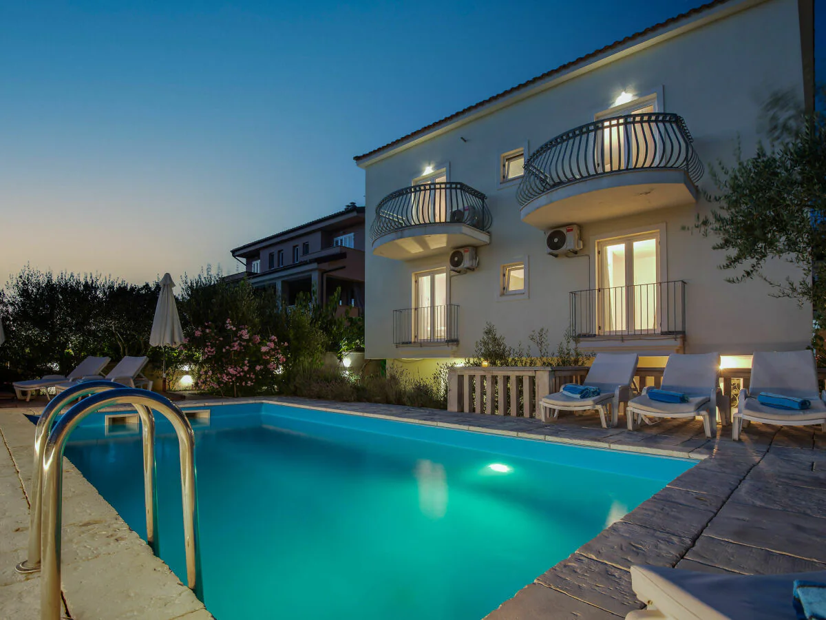 Villa Villa with Pool & Sea View