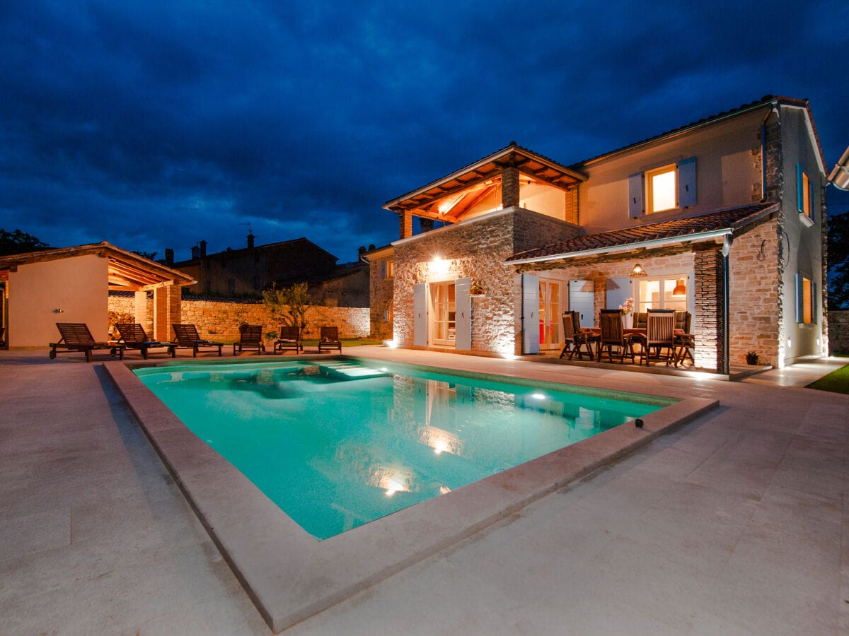 Villa Villa Tomani