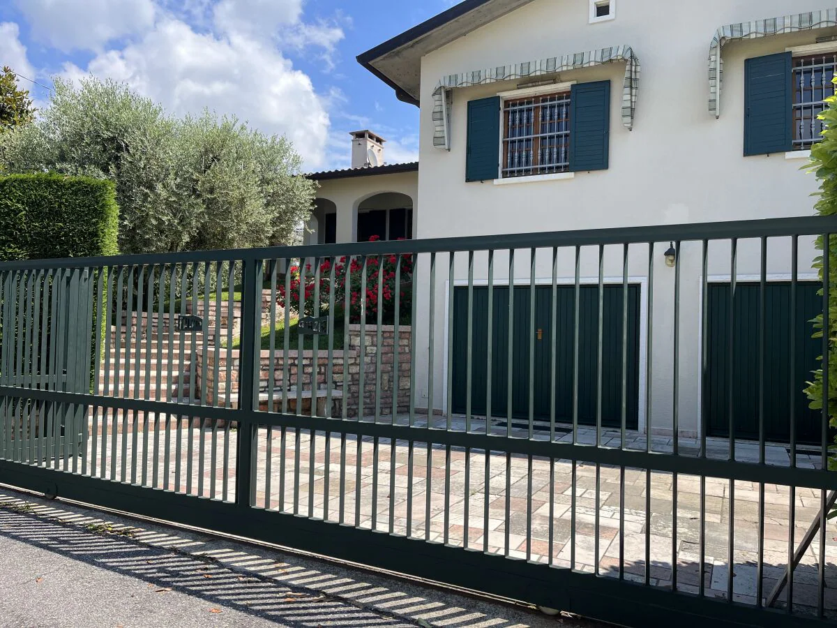 Villa Villa Domenica in Bardolino with large pool