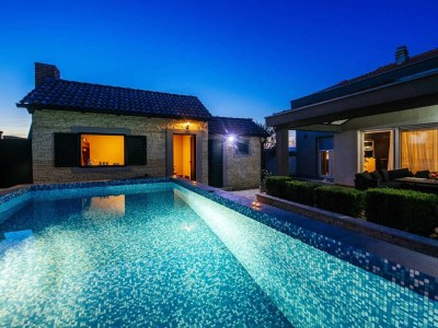 Villa Enna with heated pool, Zadar in Crno - Villa