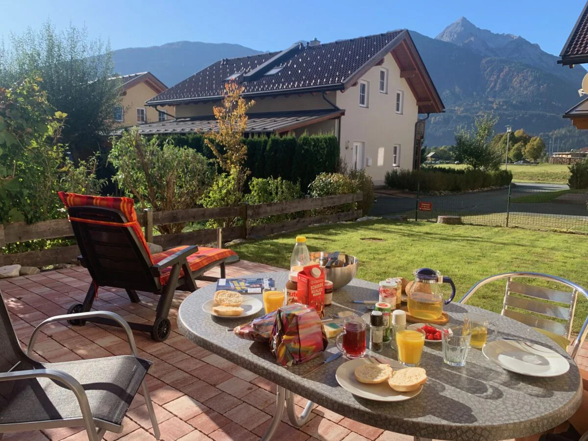Holiday apartment Chalet 6 p with fireplace in nice skivillage