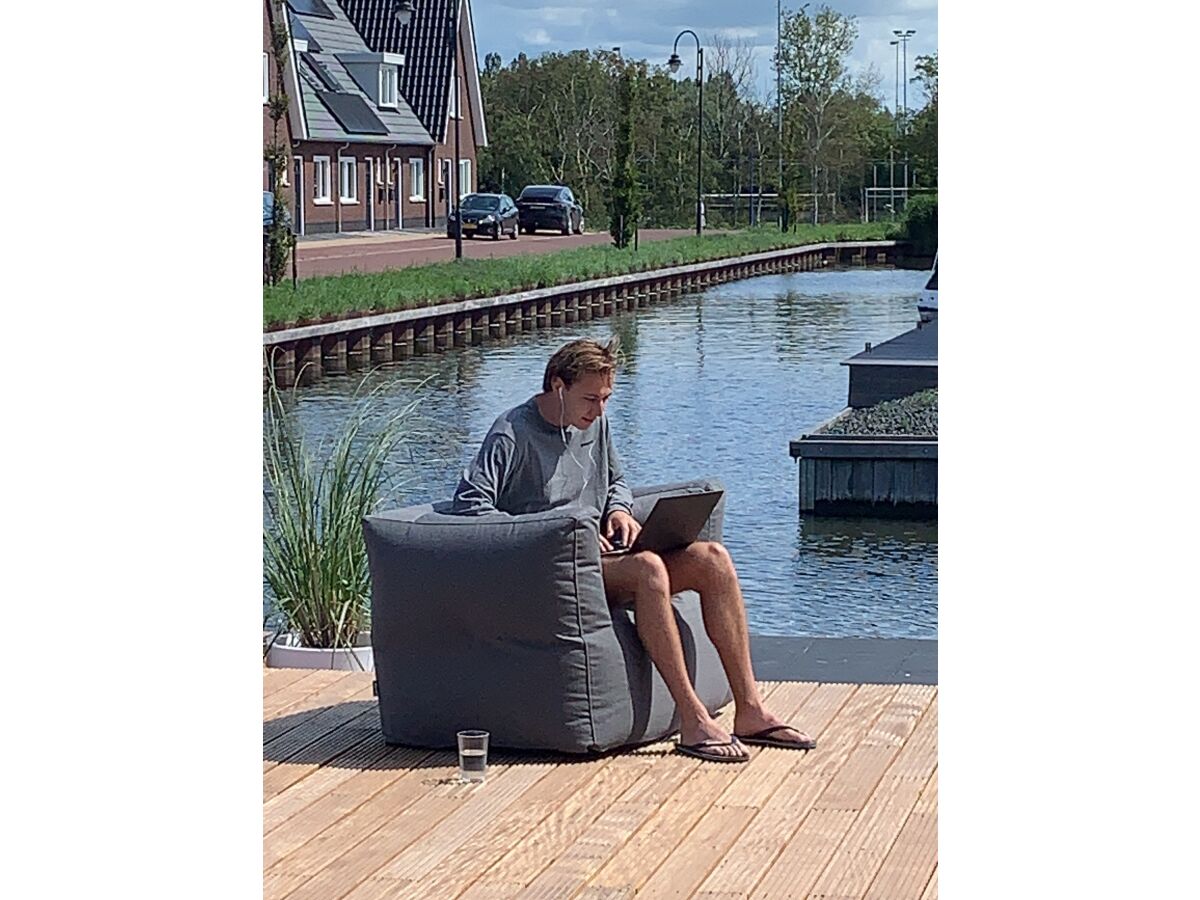 Villa at the water in Friesland (NI) - Outdoor photo 4