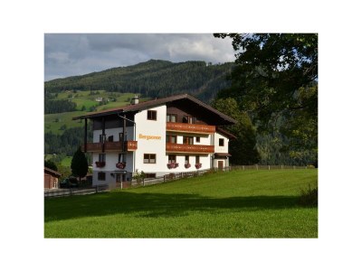Apartment Familienzimmer/1 Schlafraum/Dusche, WC - Outdoor photo 2