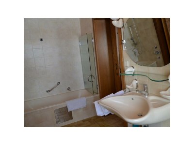 Apartment Apartment/1 Schlafraum/Bad, WC - Features photo 12