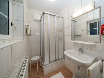 Apartment Apartment/2 Schlafräume/Dusche, Bad, WC - Outdoor photo 12