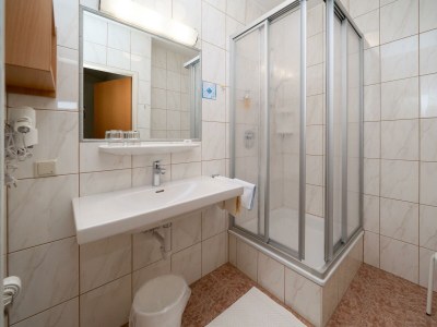 Apartment Apartment/2 Schlafräume/Dusche, Bad, WC - Outdoor photo 14