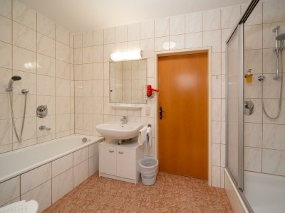 Apartment Apartment/2 Schlafräume/Dusche, Bad, WC - Outdoor photo 16