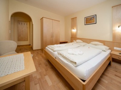 Holiday room Doppelzimmer B mit Dusche od. Bad, WC - Outdoor photo 14