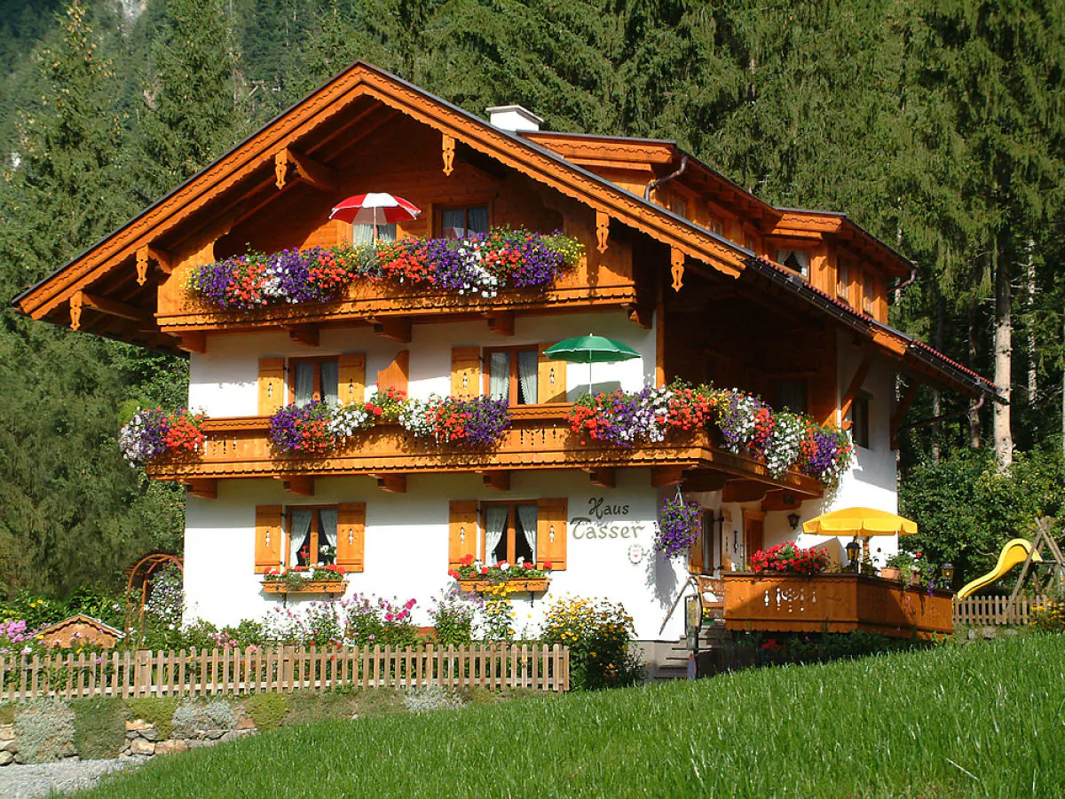 Holiday apartment house tasser