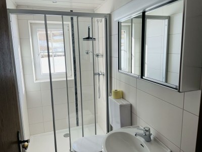 Holiday room Zimmer 1 - Dreibettzimmer, Dusche, WC - Features photo 18
