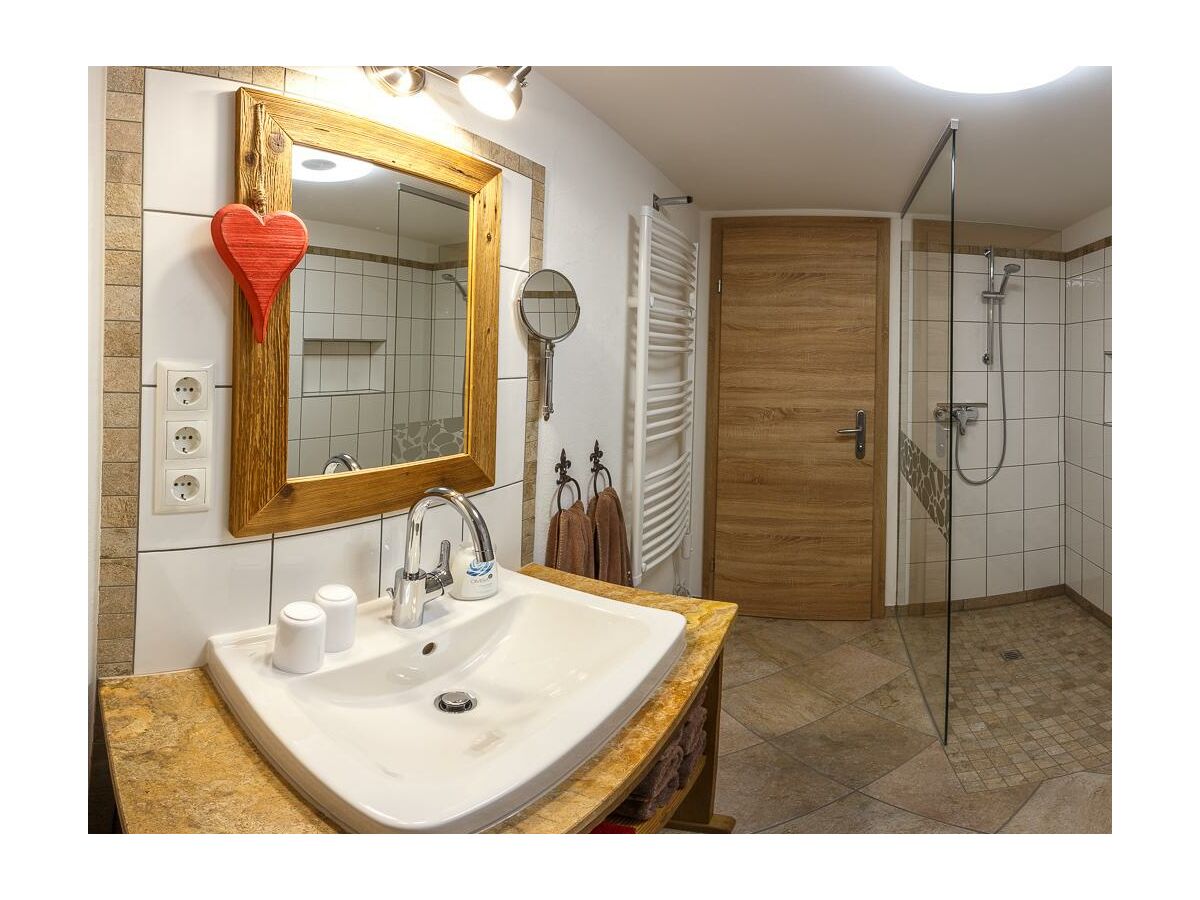 Apartment Appartement, Dusche, Bad, WC, 3 Schlafräume