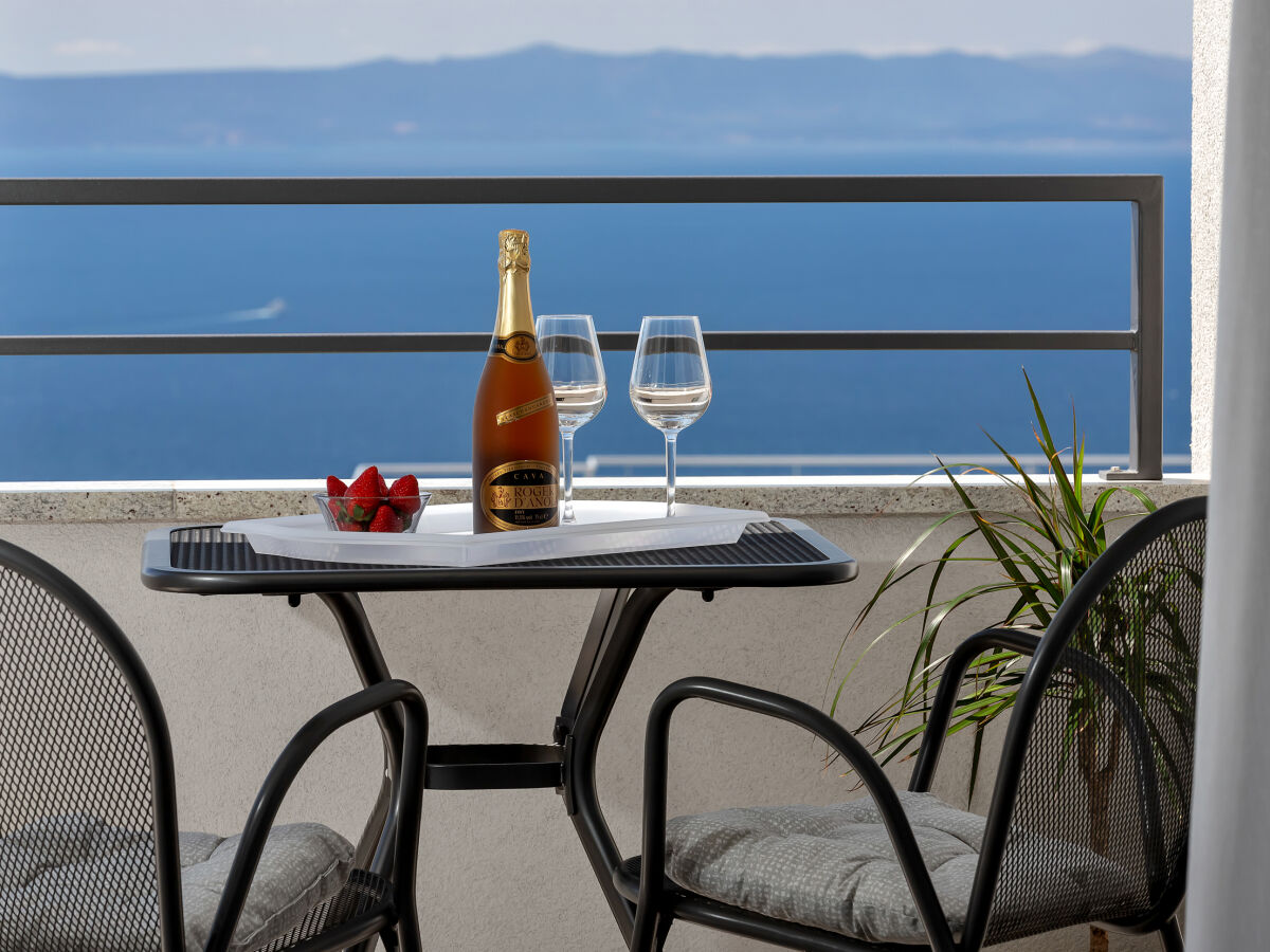Holiday house Lungo Mare in Makarska - Outdoor photo 2
