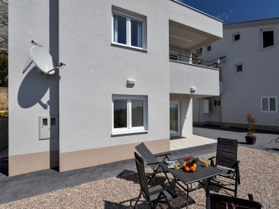 Holiday house Lungo Mare in Makarska - Outdoor photo 6