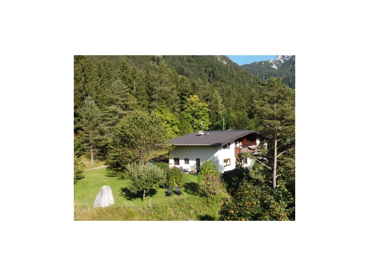Apartment Ferienwohnung mit Garten