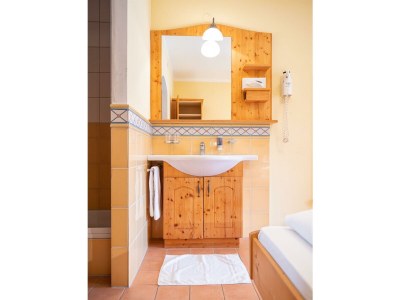 Holiday room Doppelzimmer mit Dusche od. Bad, Couch mit Balkon - Features photo 43