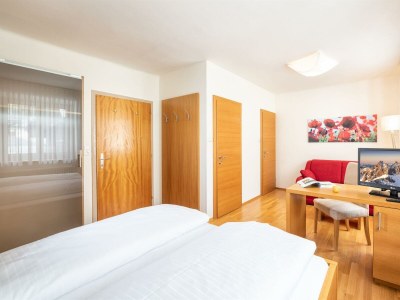 Holiday room Doppelzimmer mit DU od. Bad, Couch ohne Balkon - Features photo 43