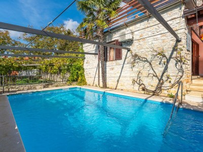 Apartment Apartment House Peresiji - AUA Two-bedroom apartment with shared pool - Outdoor photo 6
