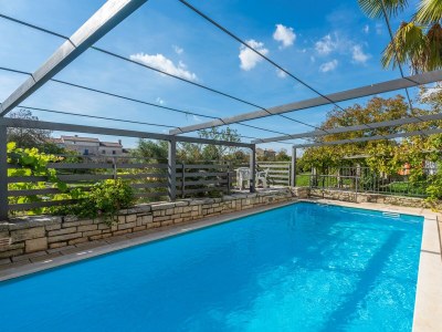 Apartment Apartment House Peresiji - AUB Three-bedroom apartment with shared pool - Features photo 6