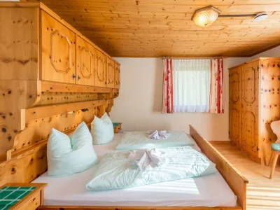 Holiday room Dach-Doppelzimmer mit Balkon, ab 4 Nächte HP - Outdoor photo 35