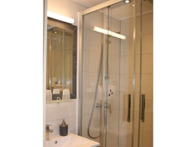 Apartment Apartment Blumenwiese/1 Schlafraum/Dusche, WC - Features photo 31