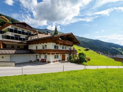 Apartment Appartement Alpenlodge (4 Schlafräume, 1. OG) - Outdoor photo 9