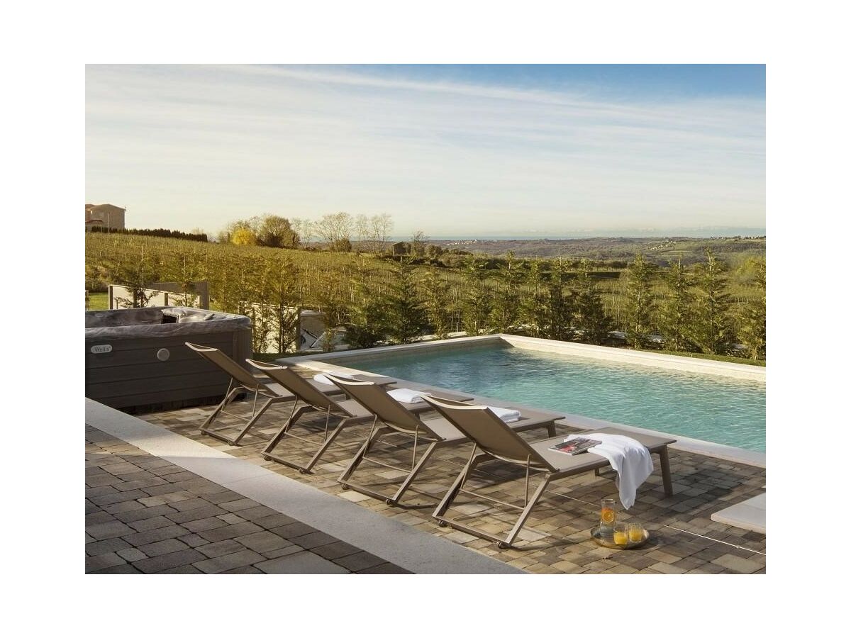 Villa Villa Arman - Lovely Villa Arman with a pool and a jacuzzi - Outdoor photo 3