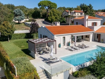 Villa Villa Efa - Modern Villa Efa with a swimming pool in Novigrad - Villa