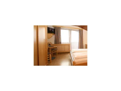 Holiday room Zweibettzimmer mit Dusche od. Bad, WC - Features photo 11