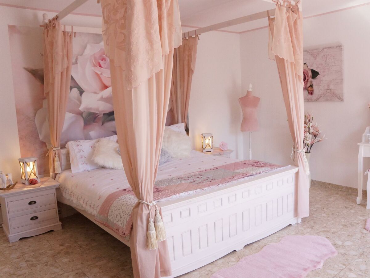Apartment 12-Bett-Ferienhaus, Dusche oder Bad, 6 Schlafzi.