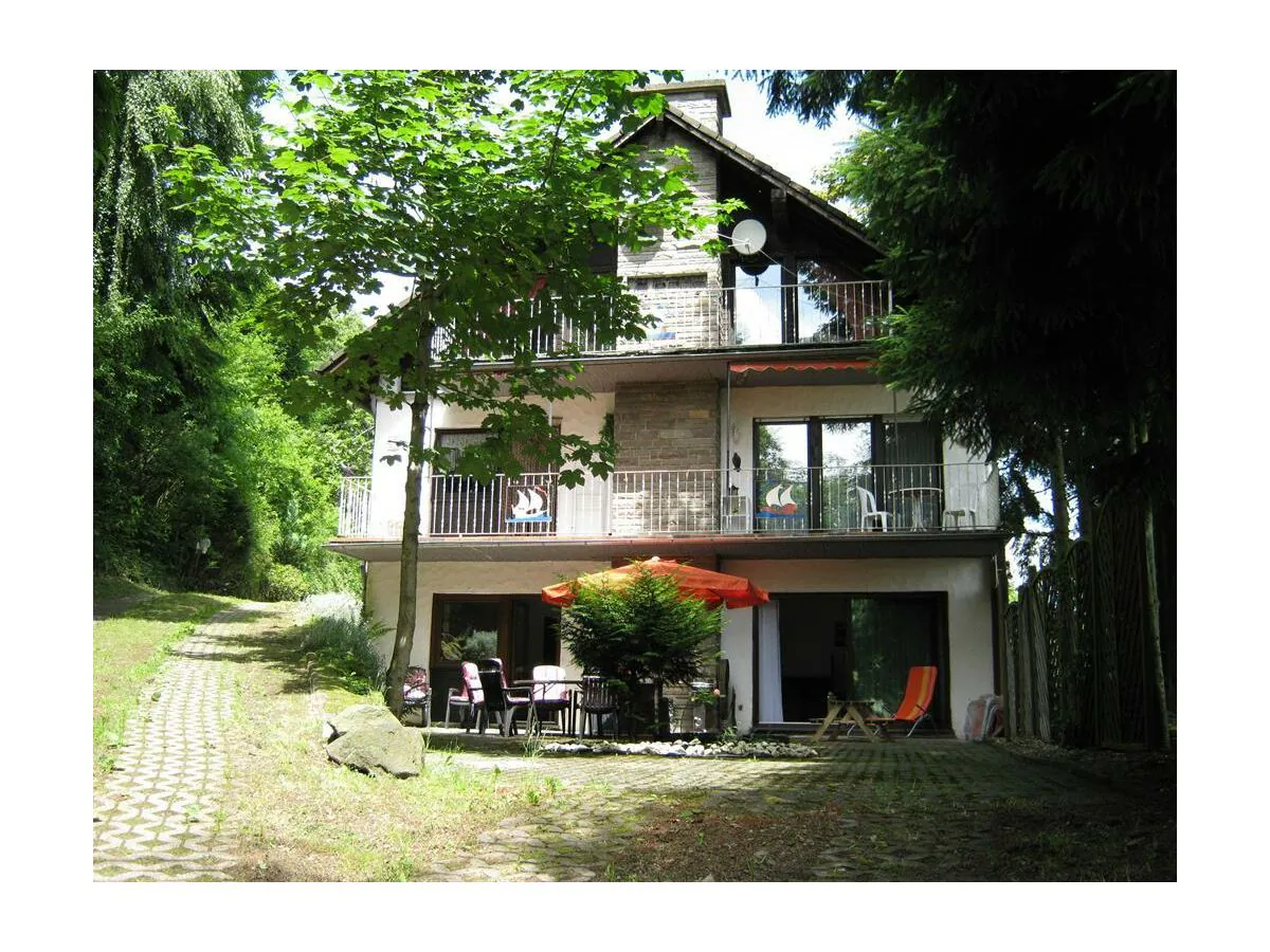 Apartment EifelNatur 2 - "70er Retro-Style" bis 7 Pers.