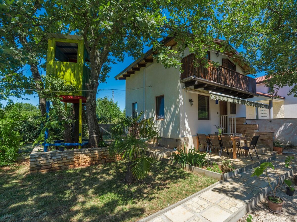 Holiday house Casa Ajla with private Pool