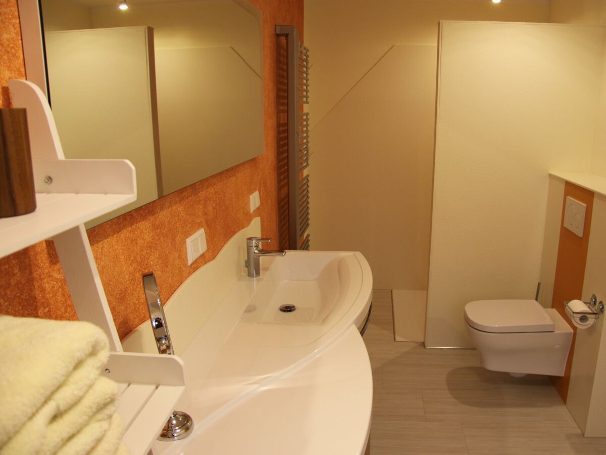 Apartment Appartement/Fewo, Dusche, WC, 2 Schlafräume - Outdoor photo 4