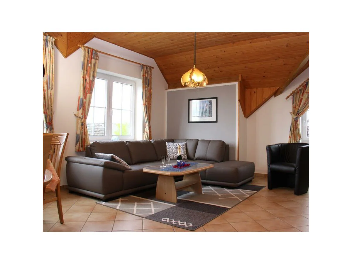 Apartment 5-Bett-Ferienwohnung Dusche/WC mit Balkon