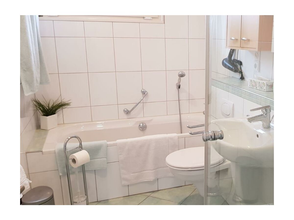 Apartment Ferienhaus, Bad, WC, 2 Schlafräume - Outdoor photo 5