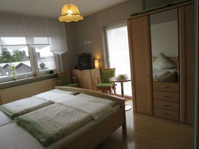 Holiday room Doppelzimmer, Dusche, WC, gartenseitig - Outdoor photo 23