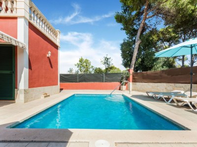 Holiday house Tranquil Villa Stay in Tolleric - Outdoor photo 2