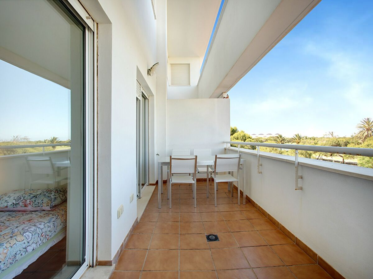 Apartment Beachside Apartment with Pool - Outdoor photo 3
