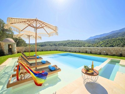 Holiday house Villa am Kournas-See mit privatem Pool - Outdoor photo 3