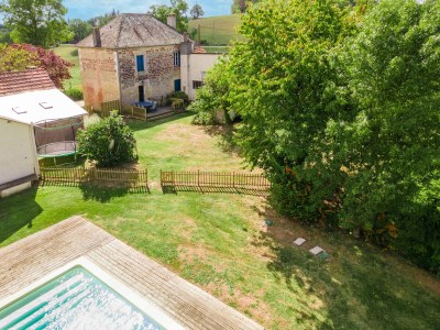 Holiday house Holiday home with pool in Coubjours - Outdoor photo 10