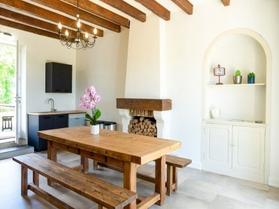 Holiday house Holiday home with pool in Coubjours - Features photo 18